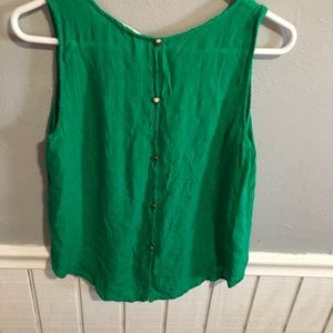 Sleeveless green top